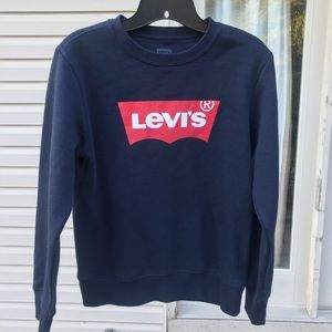 levi’s sweatshirt